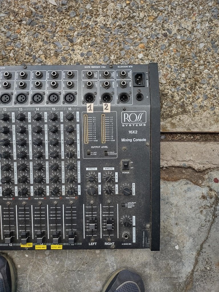 Analoog mengpaneel, Muziek en Instrumenten, Ophalen, Gebruikt, 10 tot 20 kanalen, Microfooningang