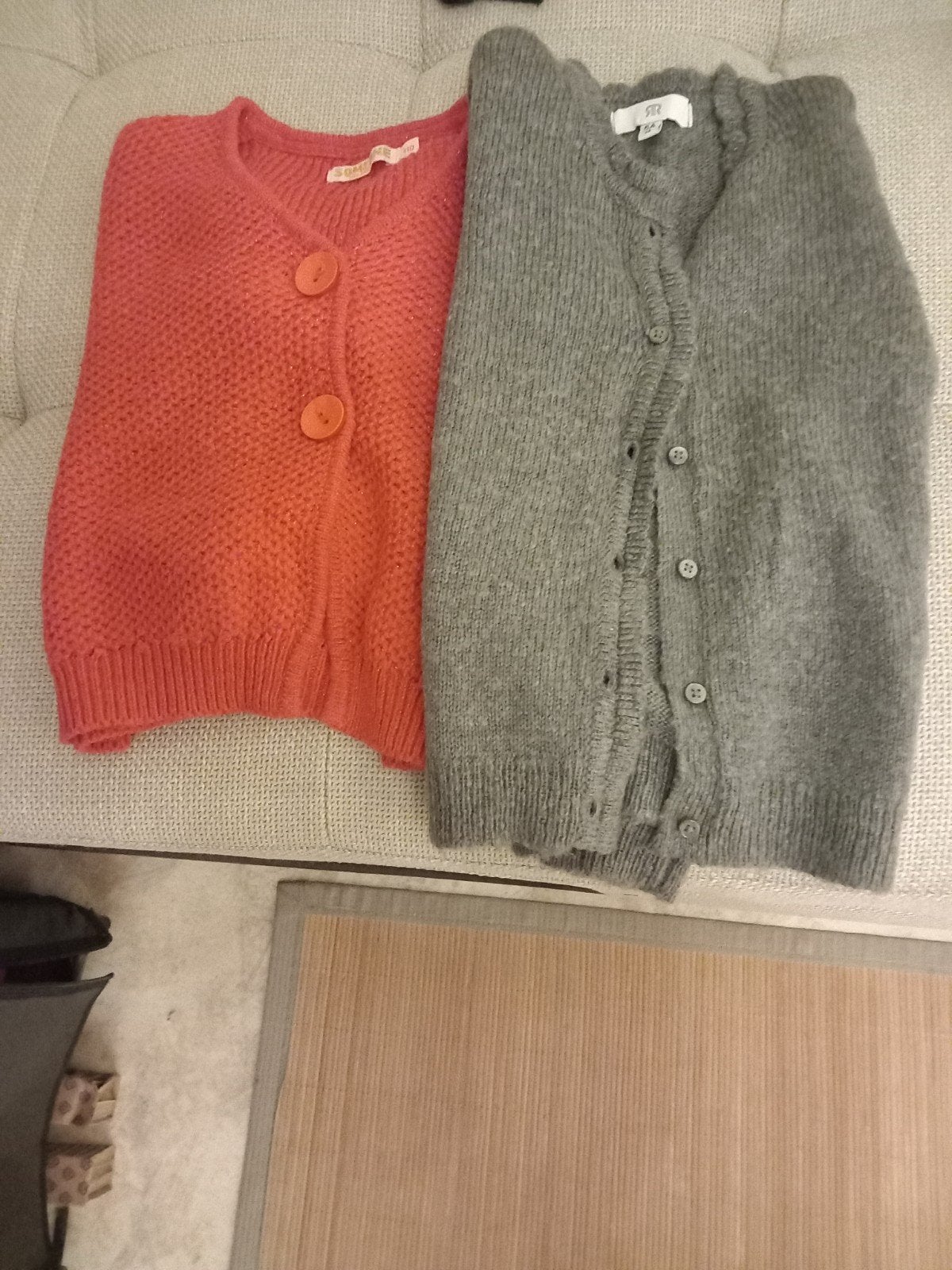 2 giletjes m 116 en 110, Kinderen en Baby's, Kinderkleding | Maat 110, Ophalen