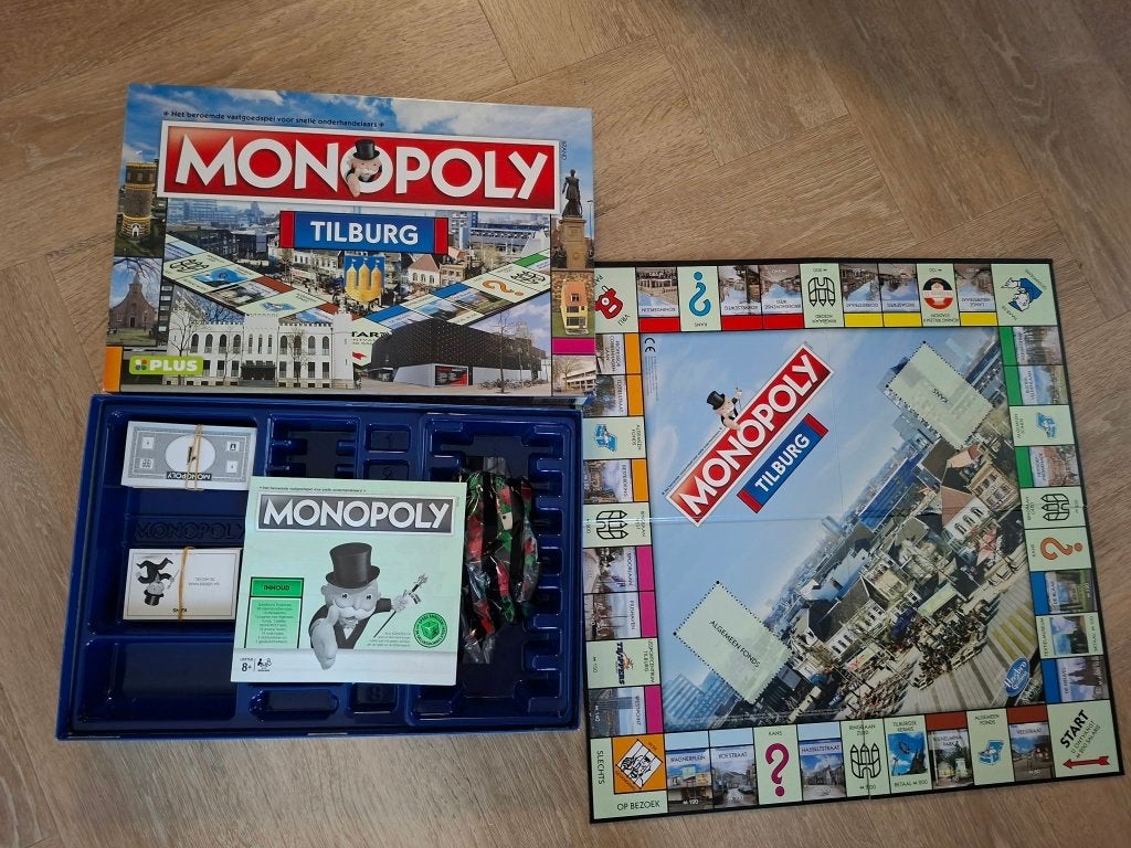 Bordspel strategiespel Monopoly Tilburg Monopolie NL, Een of twee spelers, Ophalen of Verzenden, Nieuw, Monopoly