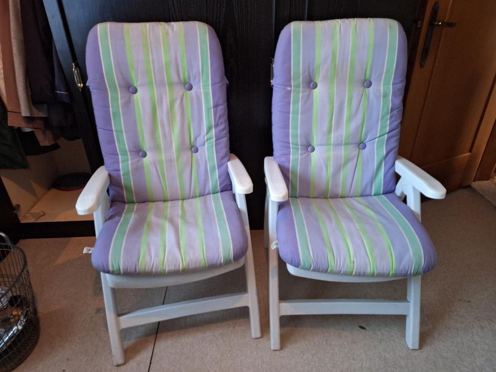 Witte tuinstoelen met bijhorende kussens, Tuin en Terras, Ophalen, Zo goed als nieuw, Inklapbaar