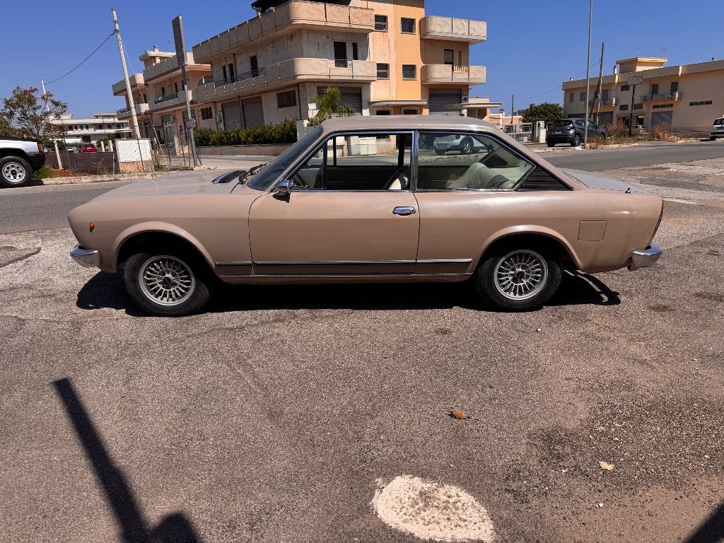 Fiat 124 Sport coupè 1.6, Auto's, Achterwielaandrijving, Overige modellen, 4 cilinders, Beige