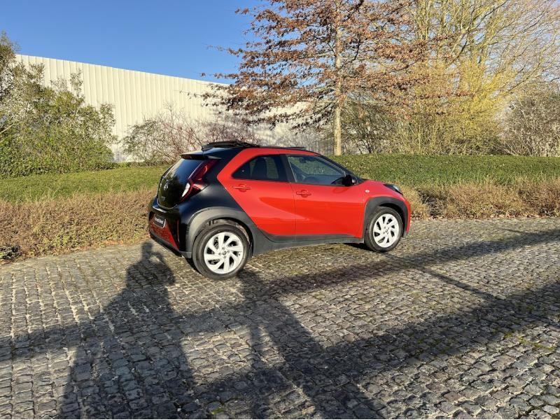 Toyota Aygo X X Air pulse, Rouge, Achat, 998 cm³, Boîte manuelle