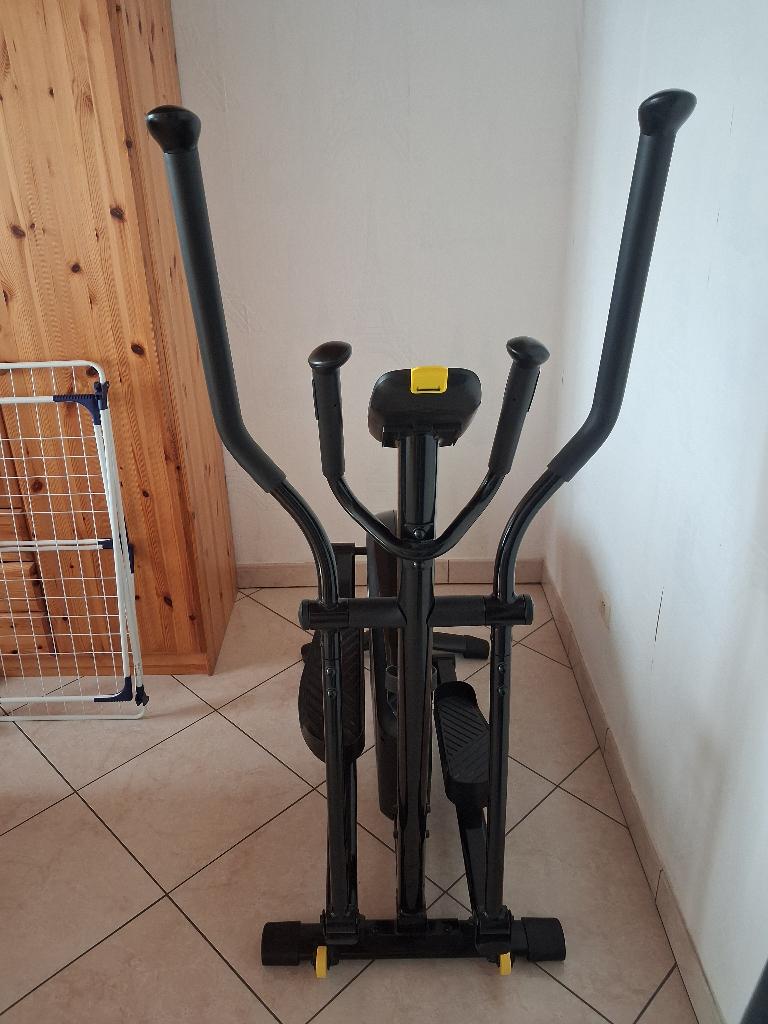 Vélo elliptique EL520B auto-alimenté et connecté Kinomap, Sports & Fitness, Enlèvement, Comme neuf, Bras, Vélo elliptique