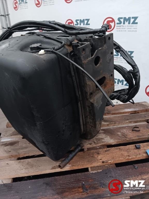 Occ Réservoir AdBlue 85L Mercedes, Utilisé, Mercedes-Benz, Systèmes à carburant