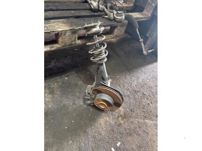 Schokdemperpoot rechts-voor van een BMW 3-Serie, Gebruikt, -, -, Ophalen of Verzenden