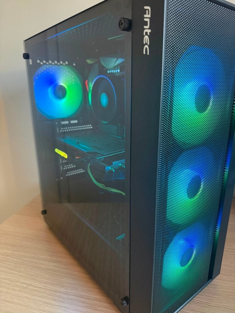 Gaming PC RTX 2060 SUPER Ryzen 5 3600, Refurbished, Gaming, Custom build, SSD