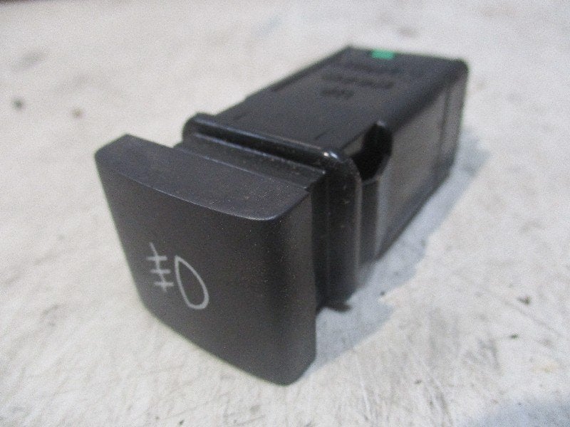 COMMUTATEUR ANTI BROUILLARD Saab 900 II (4409223), Saab-de-info@saabgroup.com, Marienbergstraße  96
90411  Nürnberg, DE, Utilisé