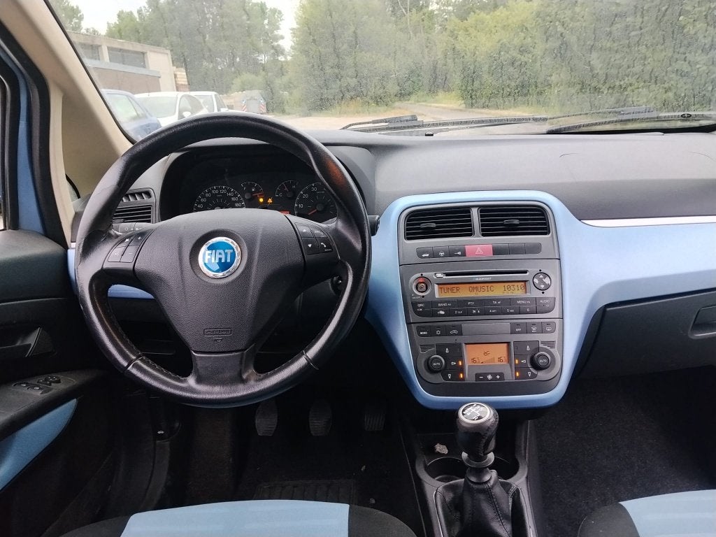 FIAT PUNTO/1300 BENZINE/GEKEURD/12MAAD GARANTIE, Autos, Fiat, Argent ou Gris, Achat, Entreprise, Boîte manuelle