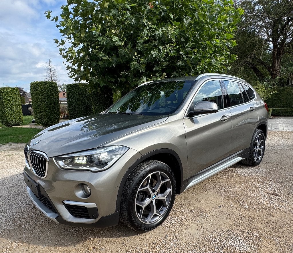 PRACHTIGE BMW X1 SDRIVE 1.8i X-LINE AUTOMAAT, Auto's, Leder en Stof, Bi-Xenon koplampen, Bedrijf, 5 zetels