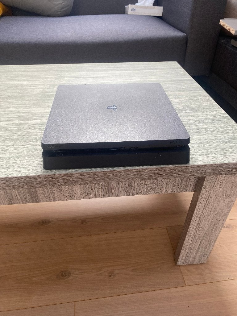 PS4 Slim – FW 11.52, 500 GB, Ophalen of Verzenden, Zo goed als nieuw, Zonder controller