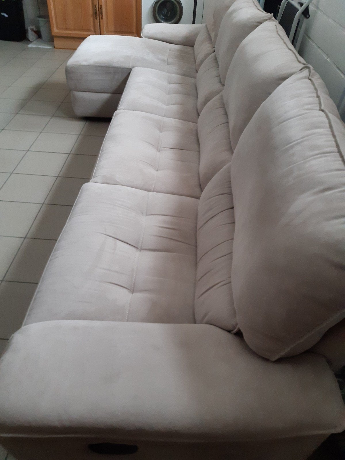Canapé en tissu beige, hauteur 90 cm., Maison & Meubles, Canapés | Salons, 75 à 100 cm, 300 cm ou plus, Quatre personnes ou plus