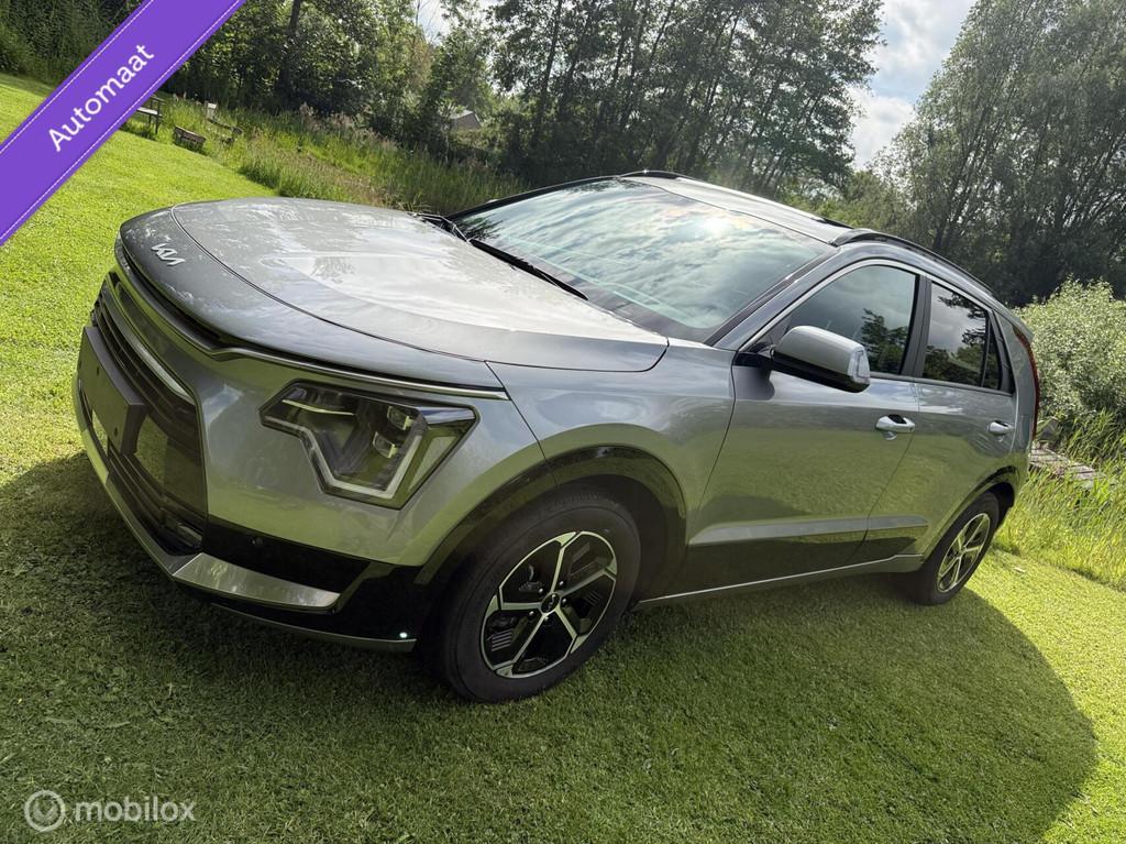 Kia Niro Hybrid Premium 2025 Schuifdak € 20.750,- schade, Auto diversen, Ongevalwagen, Automaat, Kia, Hybride Elektrisch/Benzine