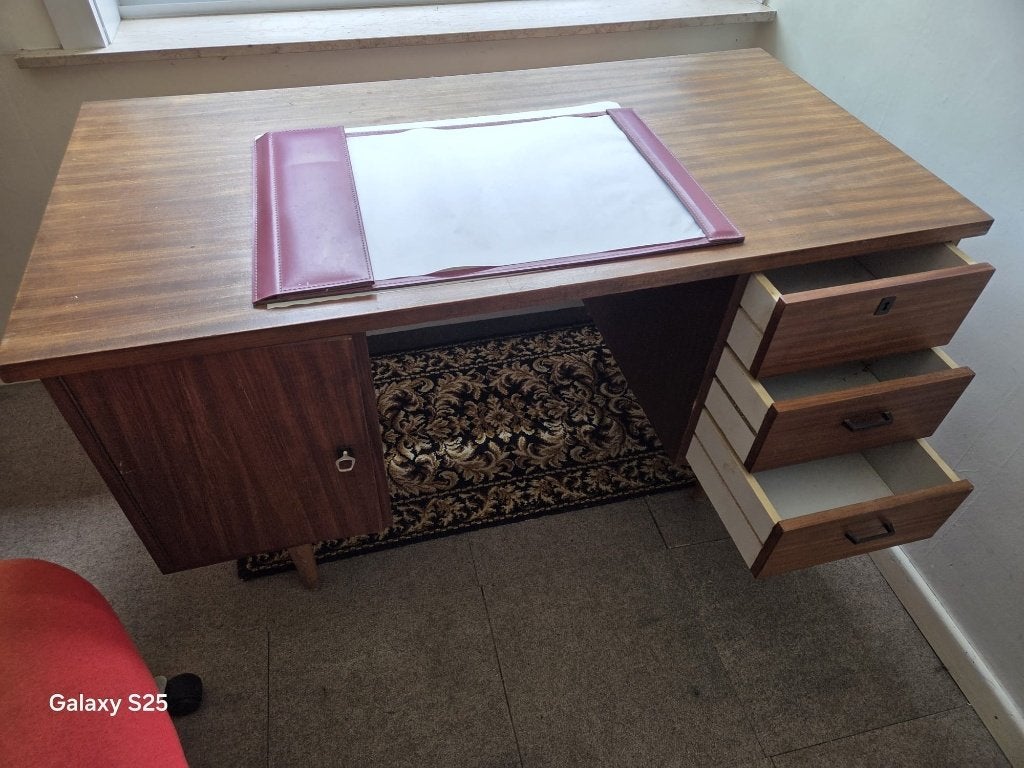 vintage bureau, Huis en Inrichting, Ophalen, Hout, Zo goed als nieuw, Met lades