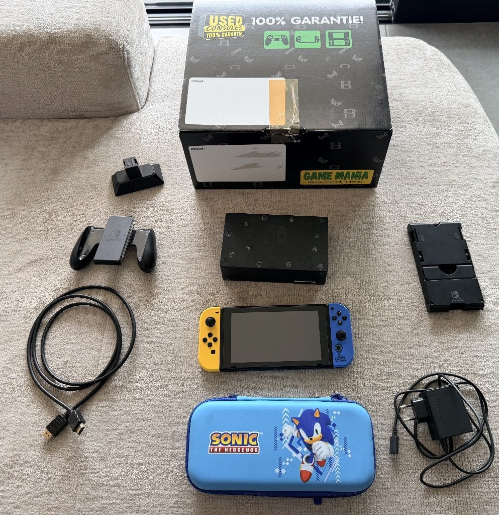 Nintendo Switch Fortnite Wildcat Limited Edition V2, Switch 2019 Upgrade, Ophalen of Verzenden, Met 1 controller, Gebruikt