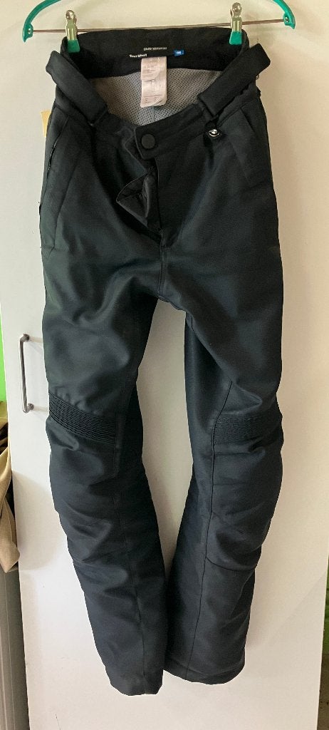Te koop motobroek BMW TourShell, Motoren, Kleding | Motorkleding, Ophalen, Heren, Broek | textiel, BMW MOTORRAD KLEDING