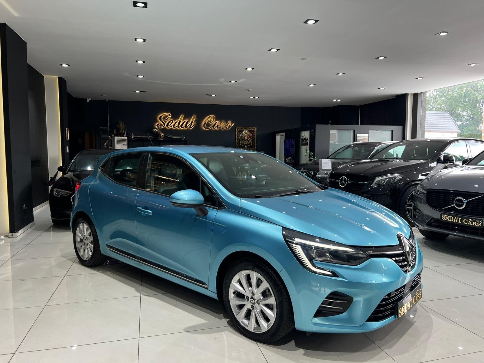 RENAULT CLIO 1.6 E-TECH HYBRID AUTOMAAT, Autos, Achat, Euro 6, Entreprise, Volant multifonction