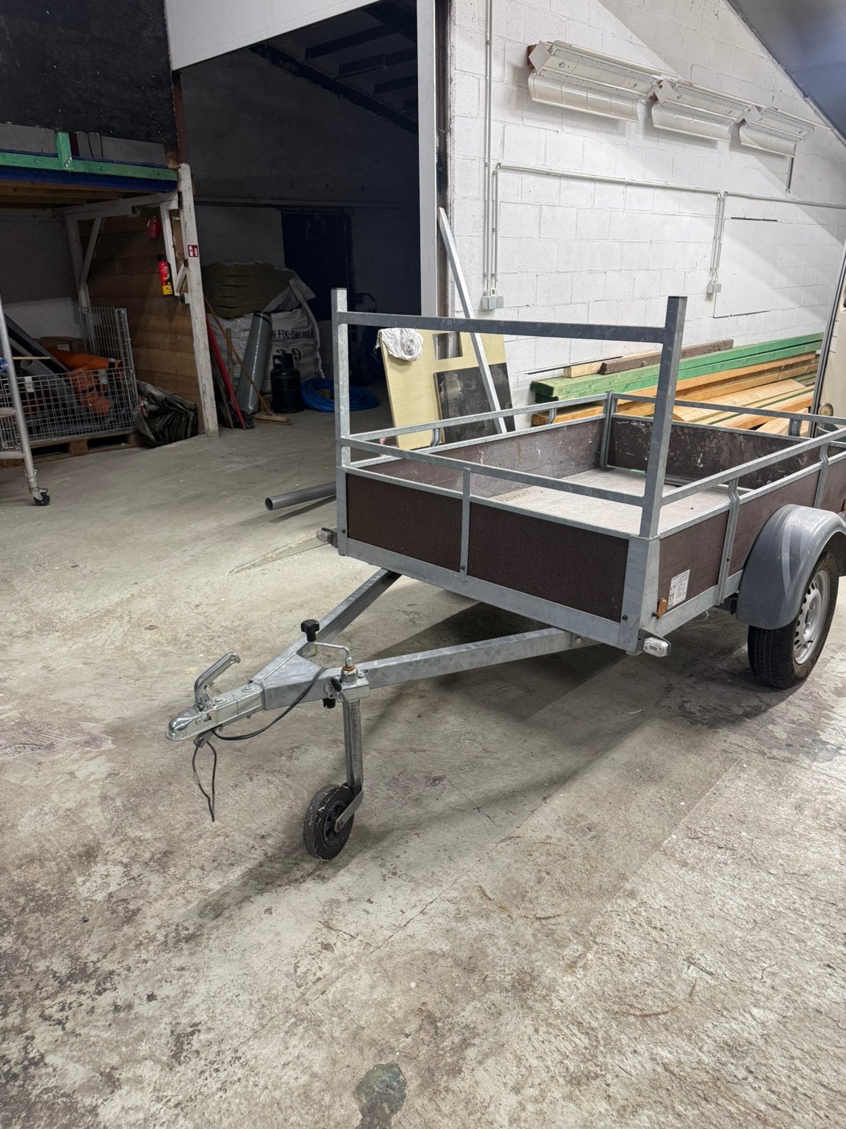 Aanhangwagen/remork, Ophalen, Gebruikt