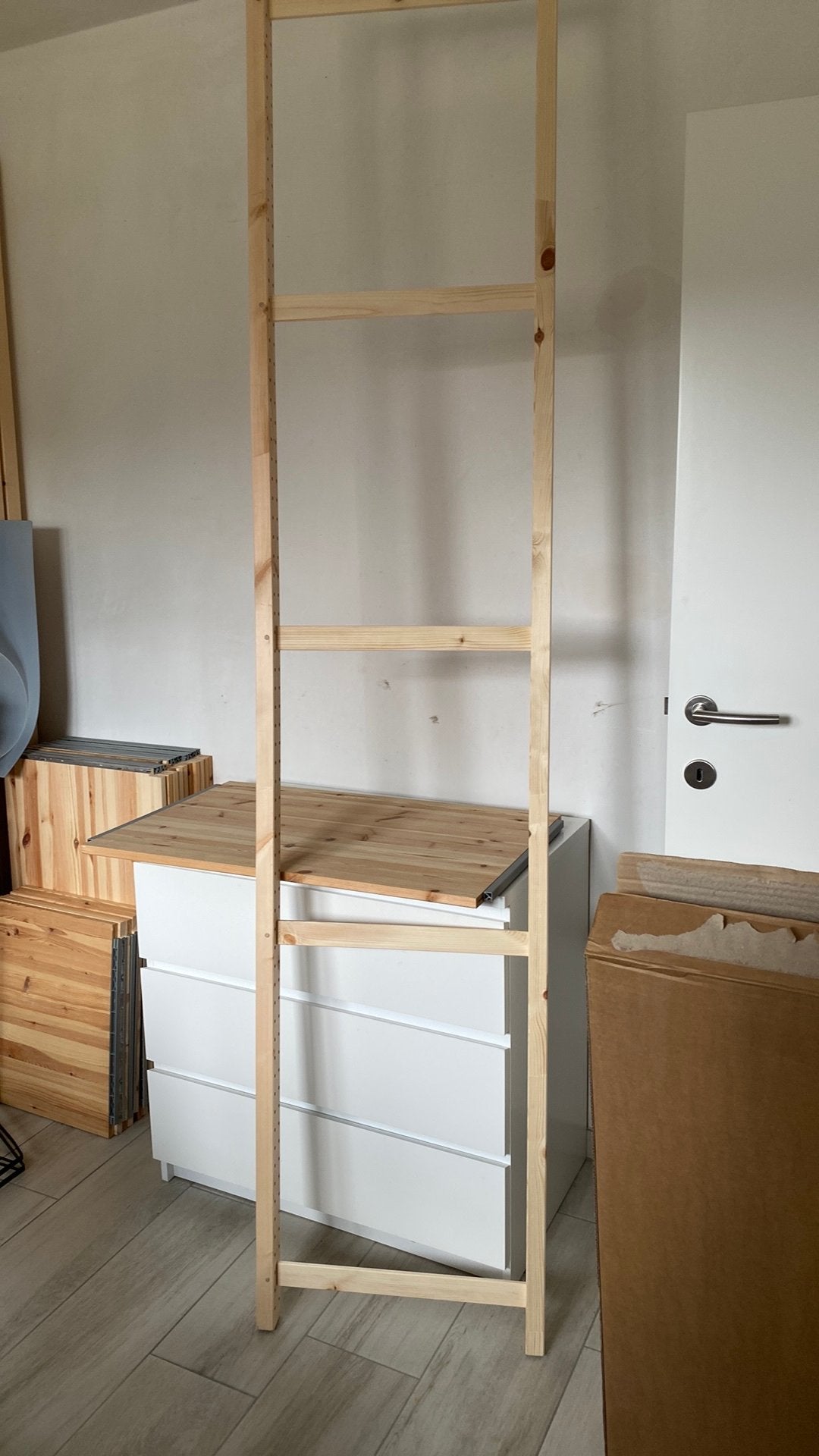 5 Ivar zijsteunen 226 x 50, Ophalen, Zo goed als nieuw