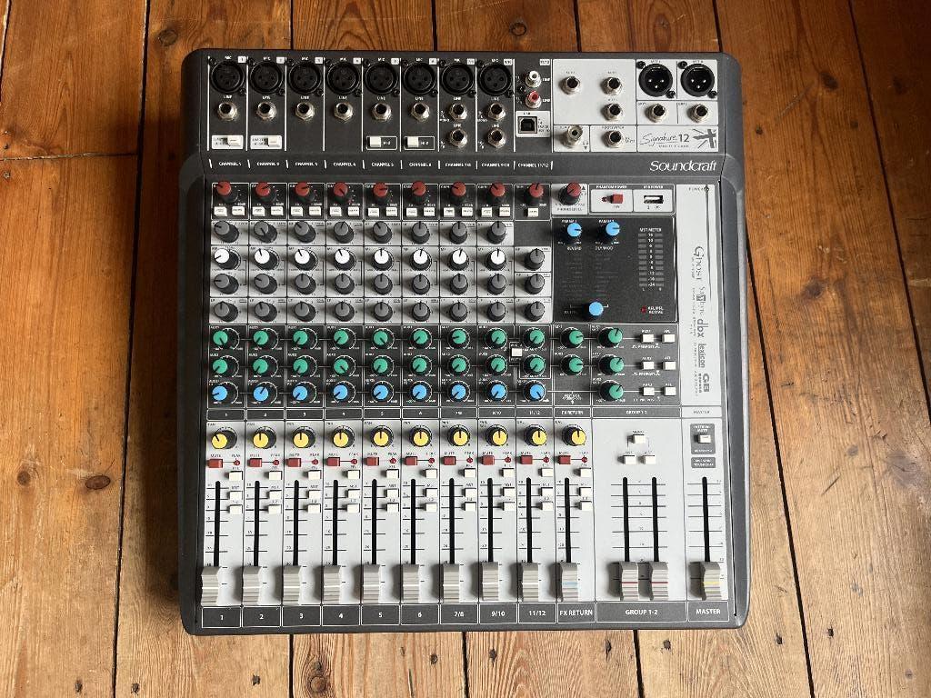 Soundcraft Signature 12 MTK, Muziek en Instrumenten, Ophalen of Verzenden, Gebruikt, 10 tot 20 kanalen