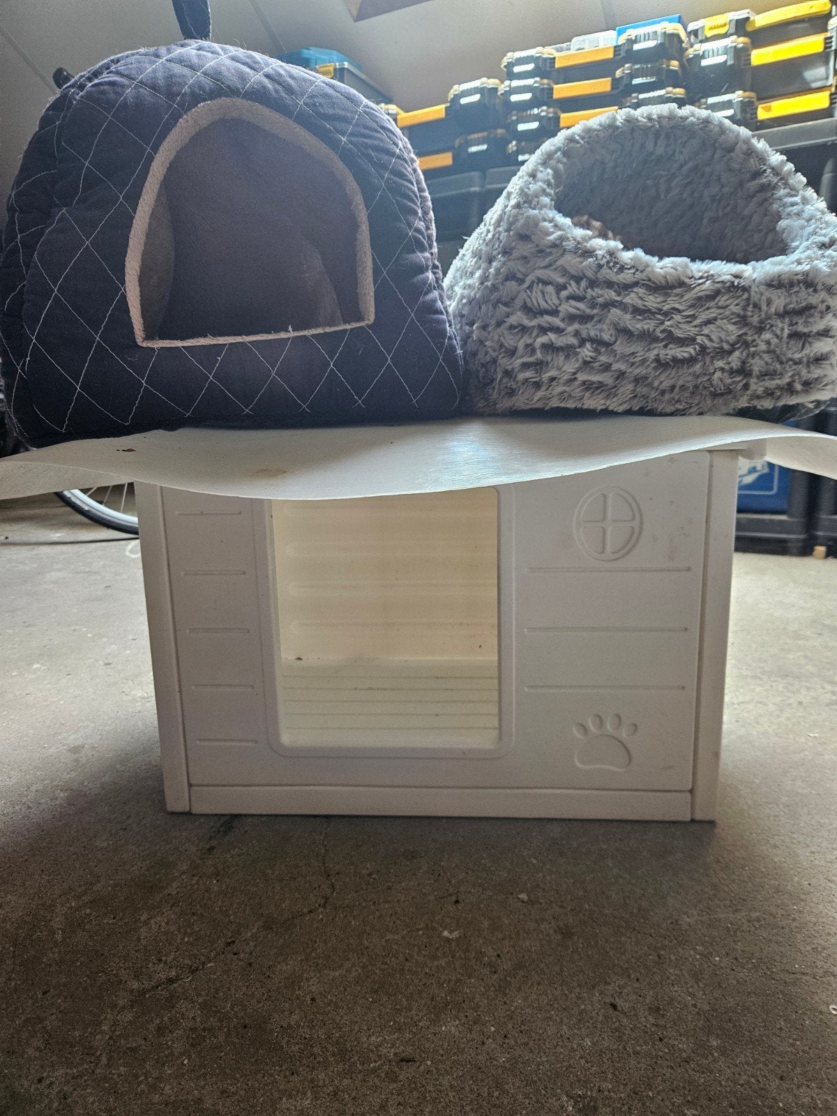 Katten huis  met 2 katten manden, Ophalen