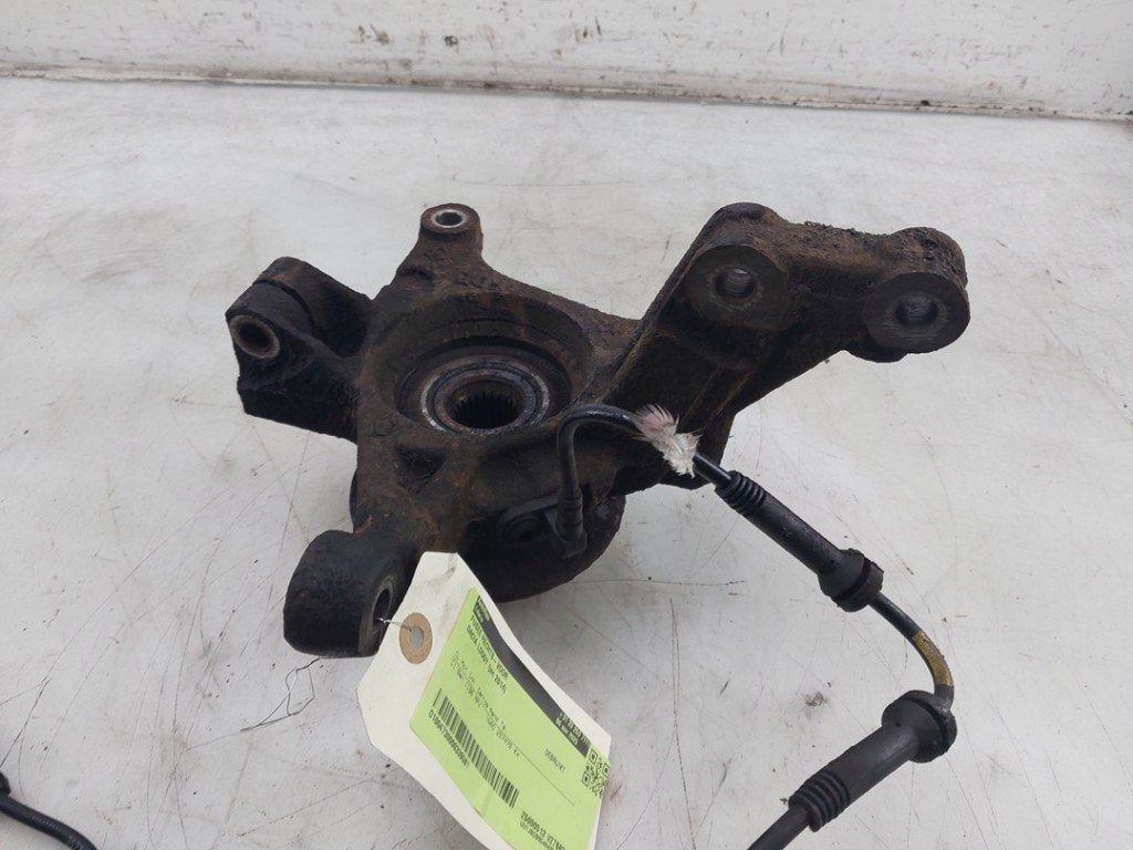 FUSEE RECHTS VOOR Dacia Lodgy (JS) (|400143629R|), Auto-onderdelen, Gebruikt, Dacia