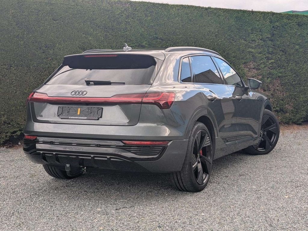 Audi Q8 e-tron S-line- opendak- trekhaak - B&O -114 kWh, Auto's, Automaat, Stof, Gebruikt, Zwart