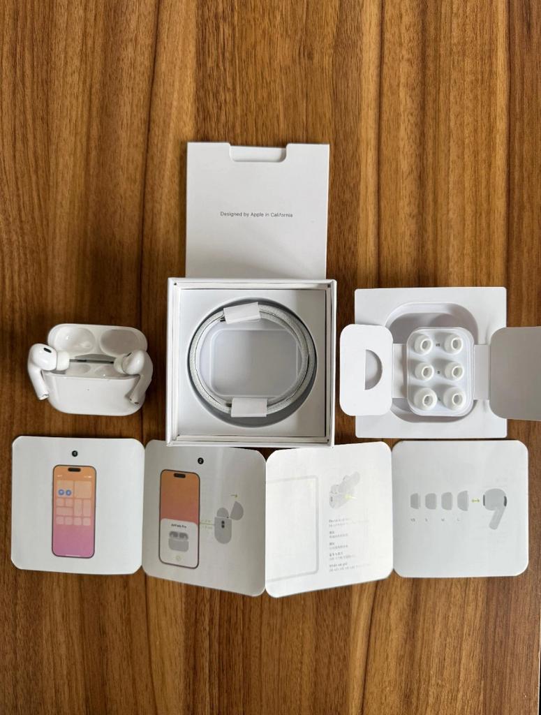 Airpods Pro 2 avec ANC, Télécoms, Téléphonie mobile | Écouteurs, Comme neuf, Intra-auriculaires (Earbuds), Apple, Blanc, Réduction active du bruit