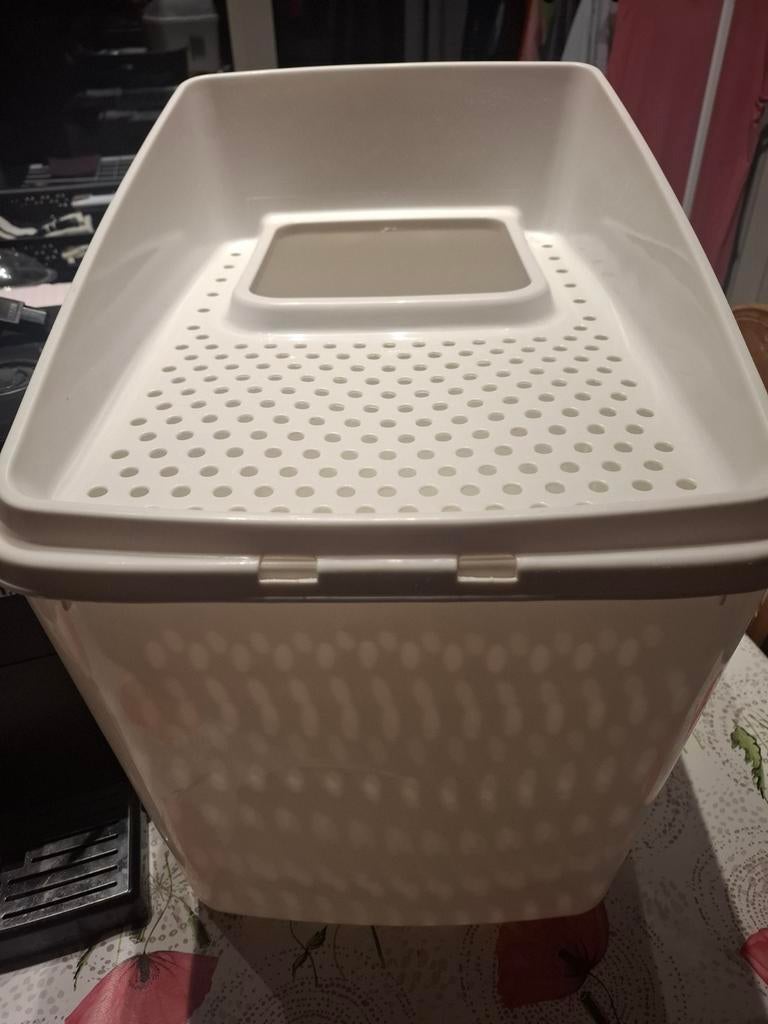 Hop in kattenbak 50l moet weg!, Maison & Meubles, Salle de bain | Linge de bain & Accessoires, Enlèvement