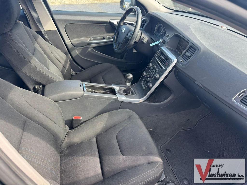 Volvo V60 1.6 T3 Kinetic | Climate | Cruise | Navi |, Auto's, Volvo, Zwart, Zilver of Grijs, V60, Bedrijf