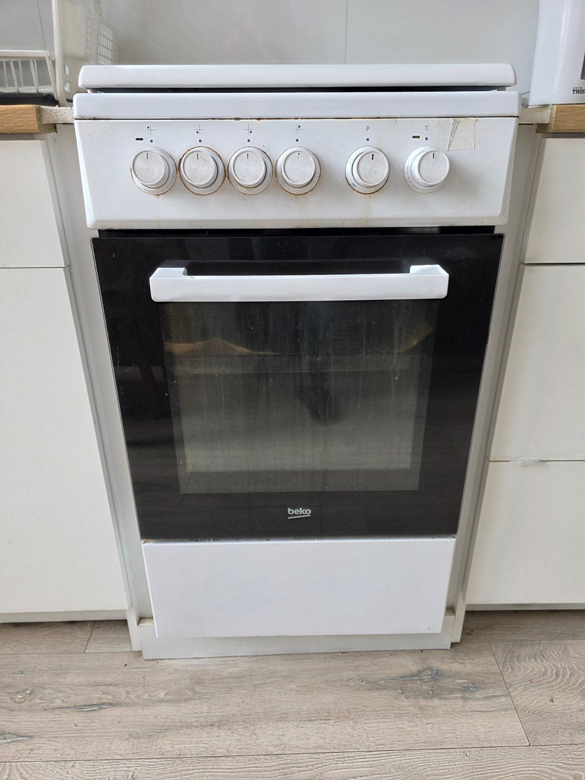 Cuisinière Beko fonctionnelle – vente rapide, Electroménager, 85 à 90 cm, 4 zones de cuisson, Utilisé, 45 à 60 cm