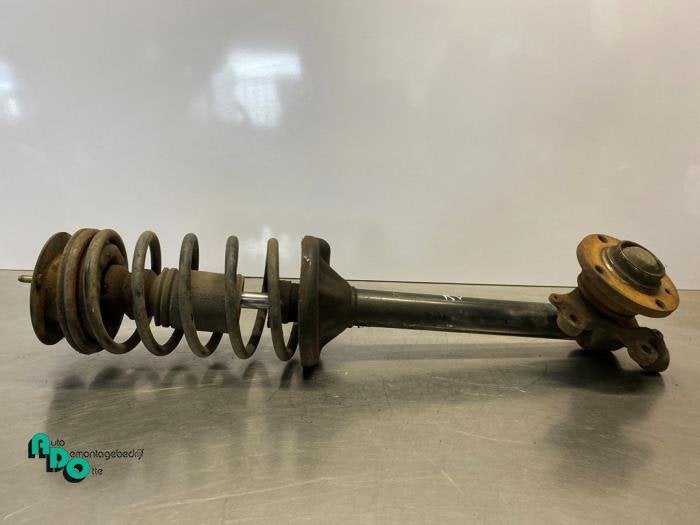 Joint avant droit d'un BMW 3-Serie (3-Serie 82-), -, 3 mois de garantie, Utilisé, -