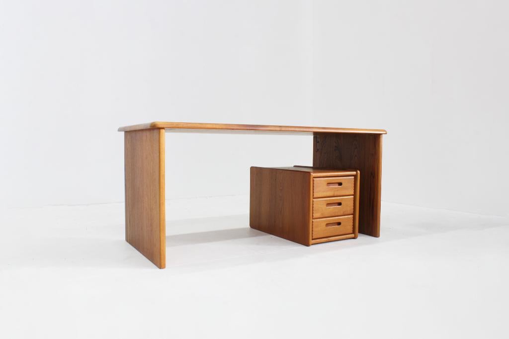 Vintage Deens bureau massief teakhout jaren 60, Hout, 76 cm, 161 cm, Ophalen of Verzenden