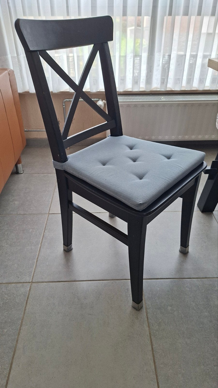 chaise salle à manger (prix/1), Enlèvement, Bois, Noir, Cinq, Six Chaises ou plus
