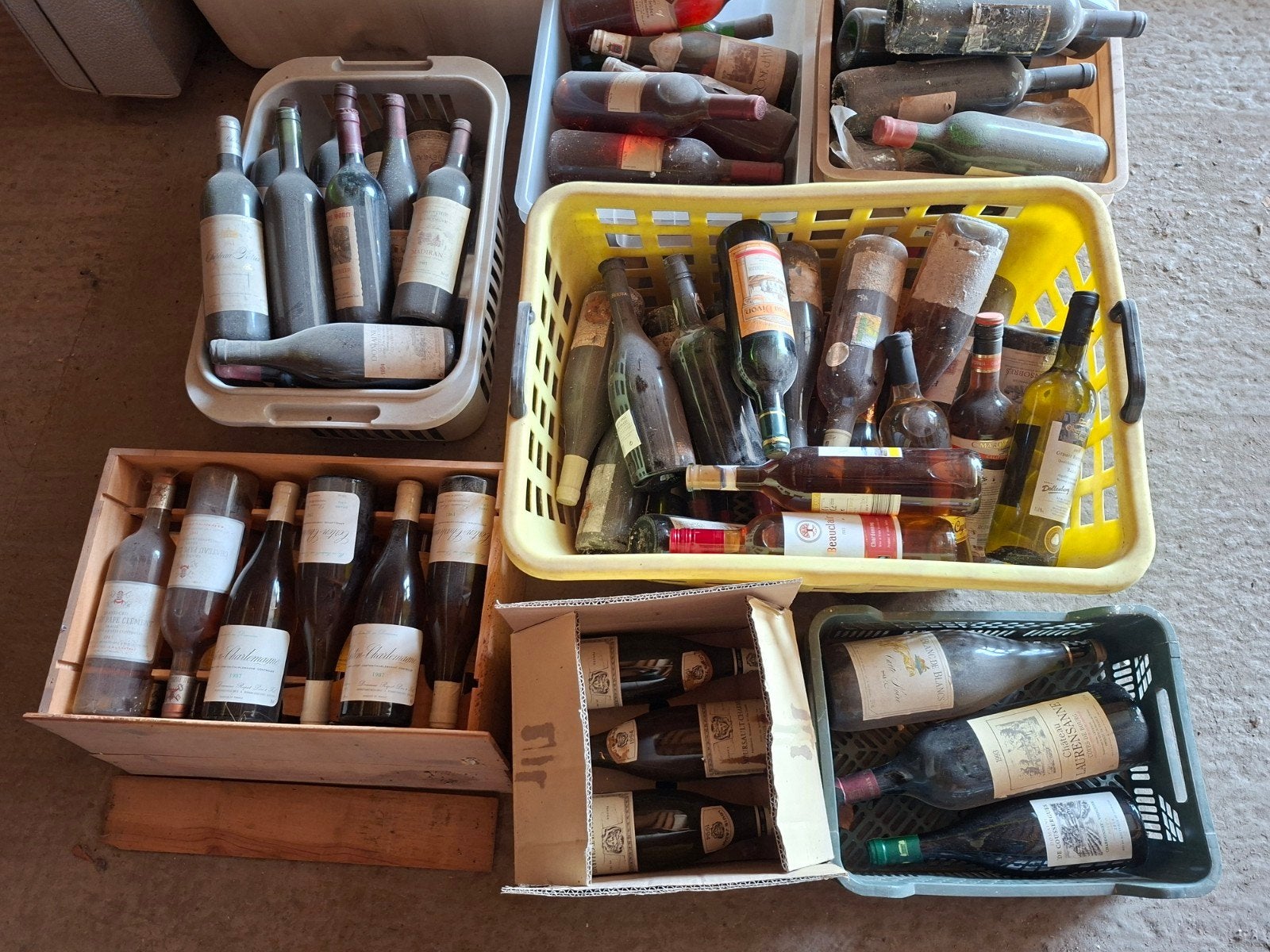 Lot van +85 Flessen wijn uit inboedelopruiming, Collections, Enlèvement, Comme neuf, Autres types