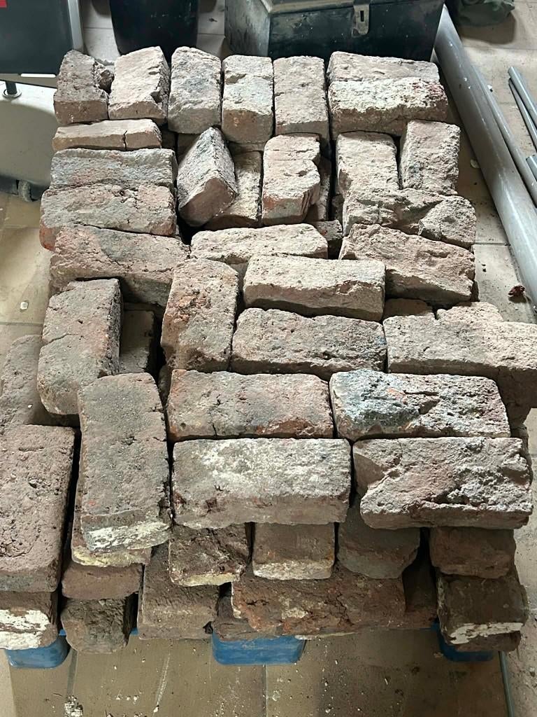 vieille brique lot de plus de 100 pièces (reste de rénovatio, Bricolage & Construction, Briques, Utilisé, Briques, Enlèvement