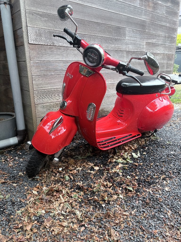 Rode, elektrische brommer: EMCO NOVA R 3000 – retrolook, Vélos & Vélomoteurs, Cyclomoteurs | Marques Autre, Overige merken, 0 vitesses