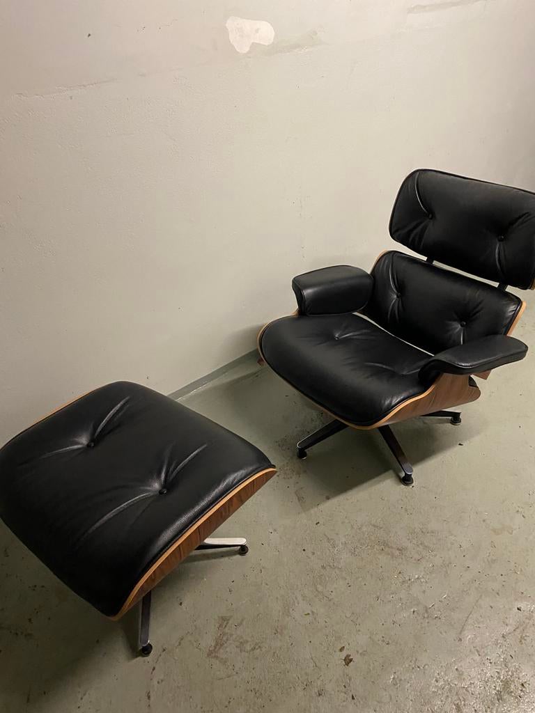 Eames lounge chair, Ophalen, Zo goed als nieuw
