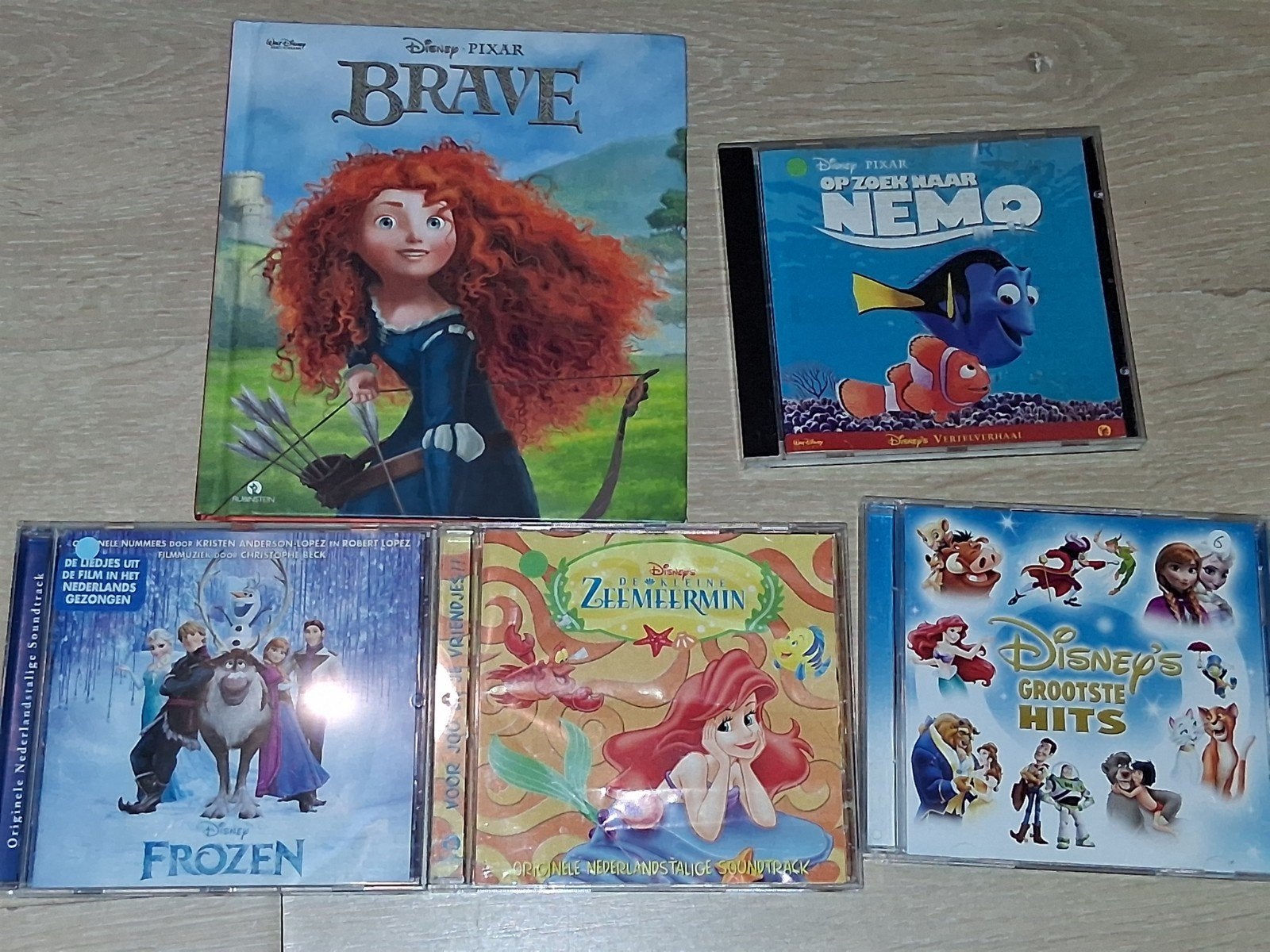 Disney cd´s, luisterverhalen & (Nederlandstalig) soundtracks, CD & DVD, CD | Enfants & Jeunesse, Comme neuf, Musique, Enlèvement ou Envoi