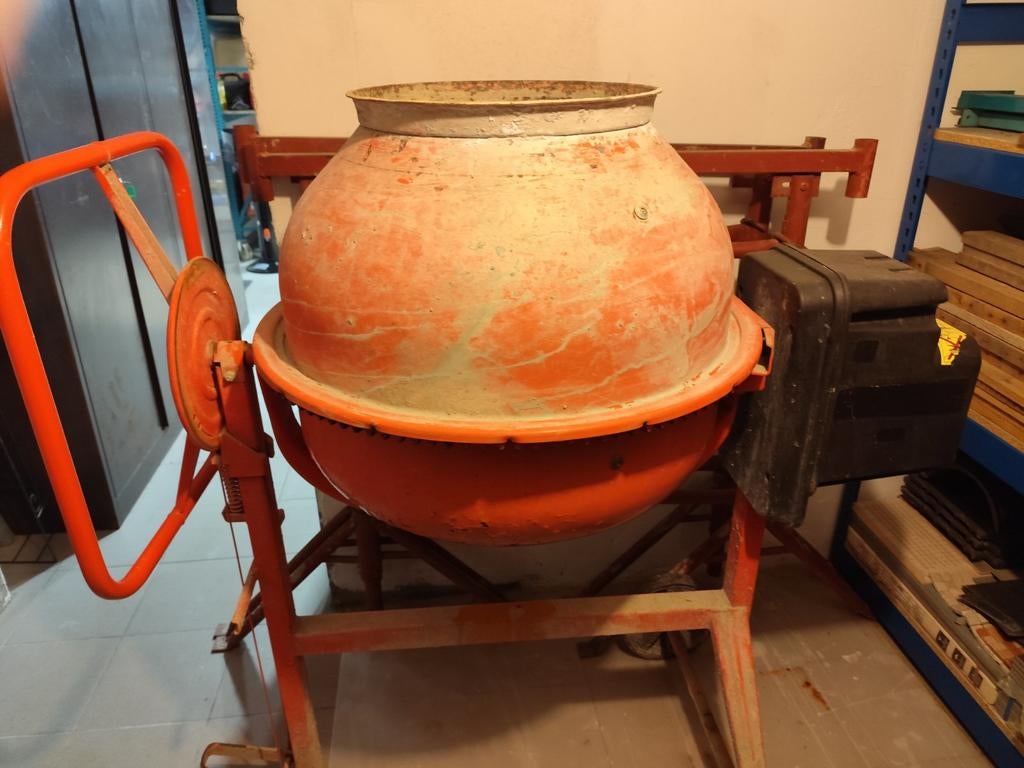 Bétonnière SM 145, Bricolage & Construction