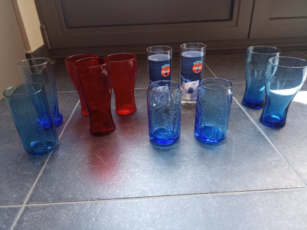 11 DIVERSE COCA COLA GLAZEN, Ophalen, Zo goed als nieuw, Frisdrankglas