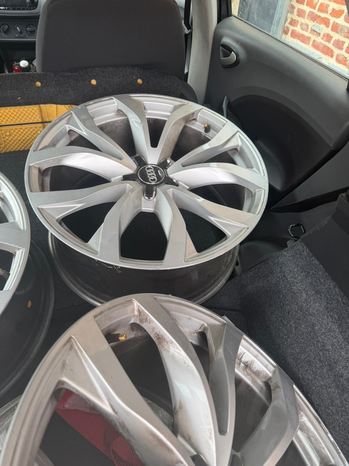 Jantes audi 20 pouces tre bon eta  230 euro à débattre, Autos : Divers, Enjoliveurs, Enlèvement, Comme neuf