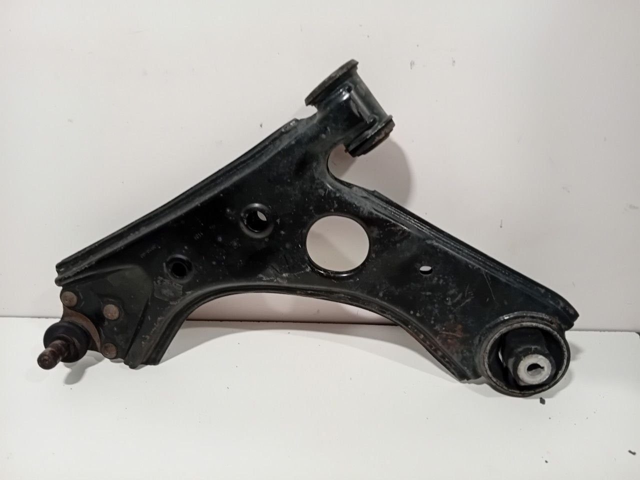 Draagarm links voor Fiat Doblo, Onderdelen@venauto.nl, Van der Ven Autorecycling B.V., Gebruikt, Ettenseweg 76, 4706 PB Roosendaal, The Netherlands