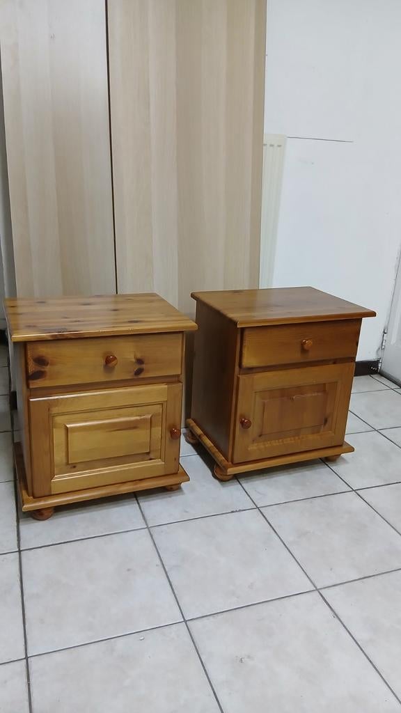 Lot 2 tables de nuit en bois avec tiroir, Enlèvement, Bois