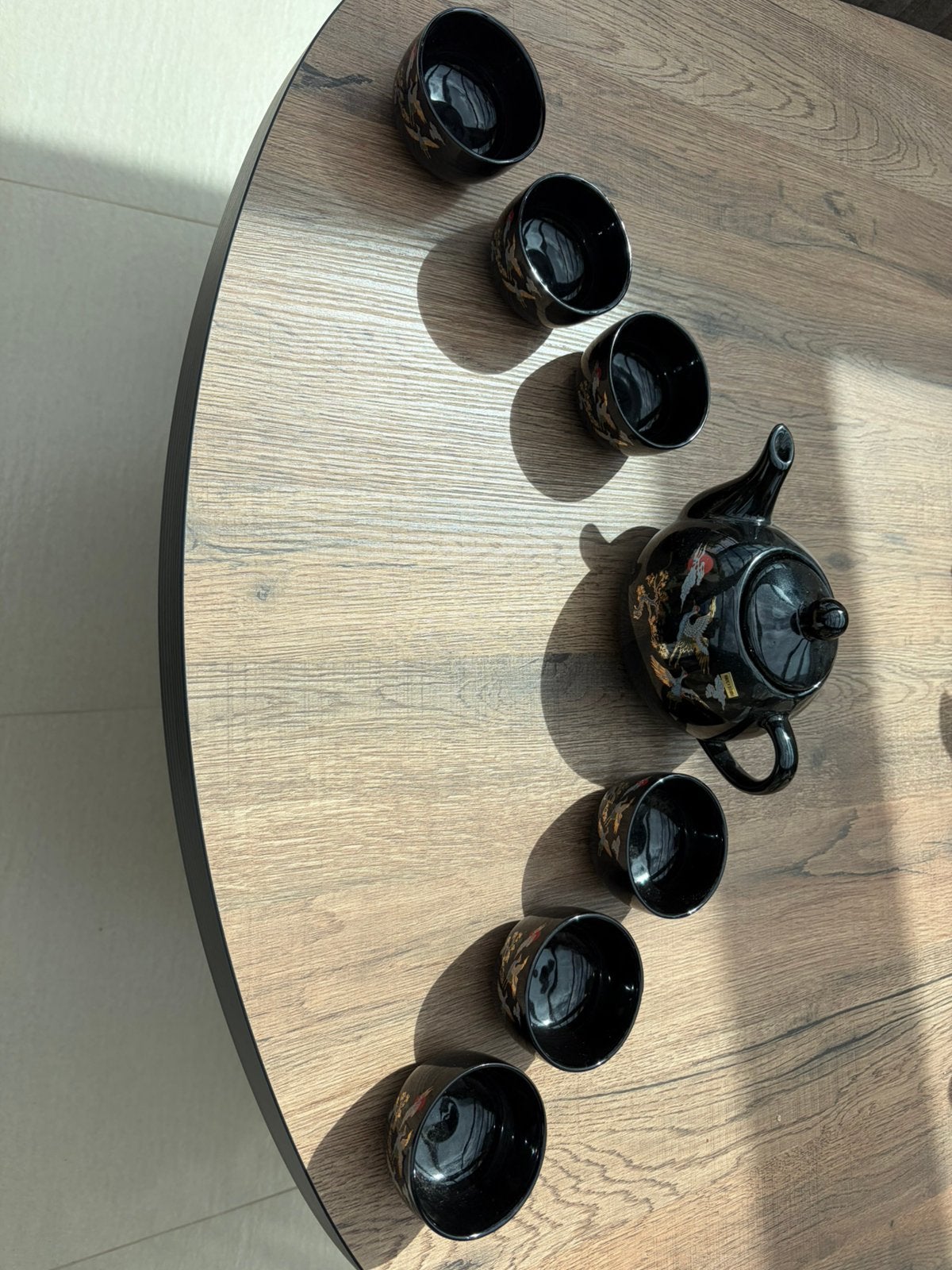 Vintage Aziatisch theeservies – zwarte theepot met 6 tasjes, Huis en Inrichting, Ophalen, Nieuw, Porselein, Compleet servies