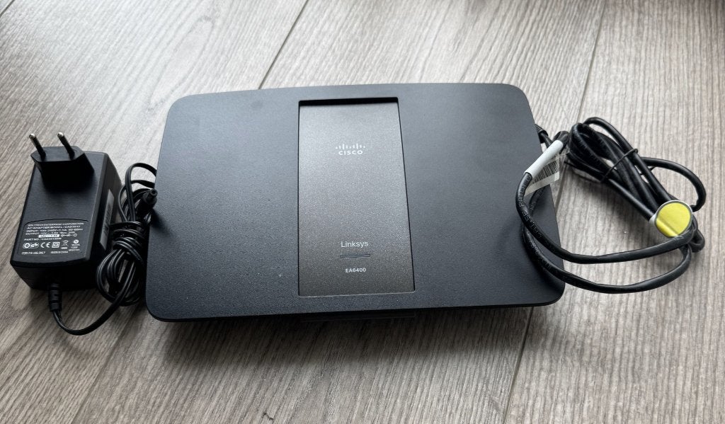 Linksys EA6400 AC1600 Dual-Band Gigabit WiFi Router, Computers en Software, Ophalen, Gebruikt, Router, Linksys