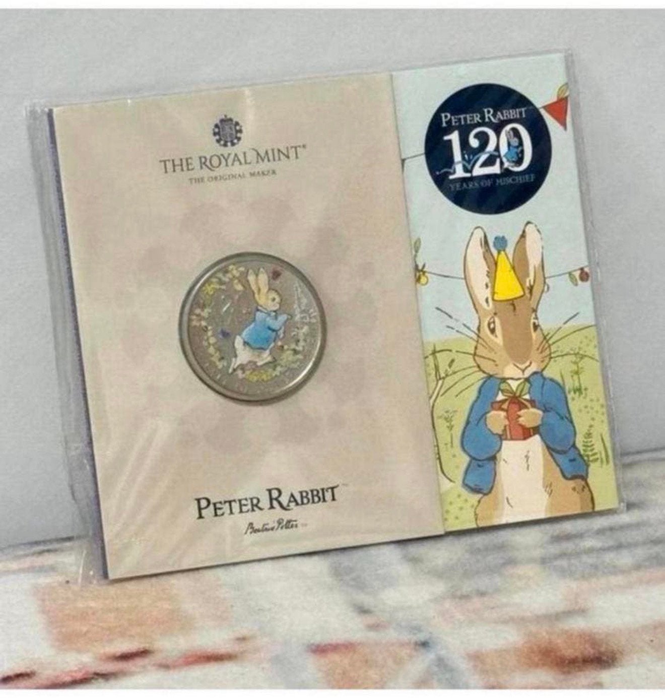 Peter Rabbit, pièce brillante  de 5£, Monnaie royale, 2022, Enlèvement ou Envoi, Monnaie en vrac