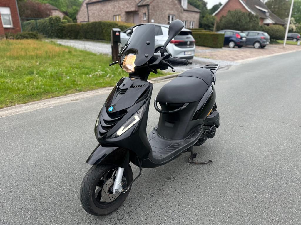 Piaggio Zip A-klasse, Vélos & Vélomoteurs, Scooters | Piaggio, Zip, Comme neuf, Enlèvement, Classe A (25 km/h)
