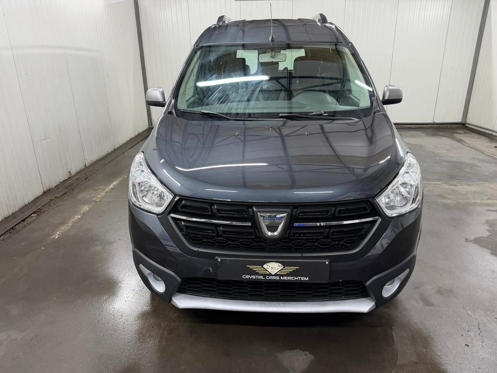 Dacia Dokker Stepway 1.3TCe 2020 90000Km 1e eigenaar, Auto's, Dacia, Monovolume, Euro 6, Dakrails, Grijs