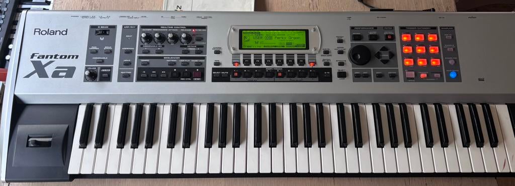 Roland Fantom Xa met Originele handleiding NL, Muziek en Instrumenten, Ophalen, Zo goed als nieuw, Roland