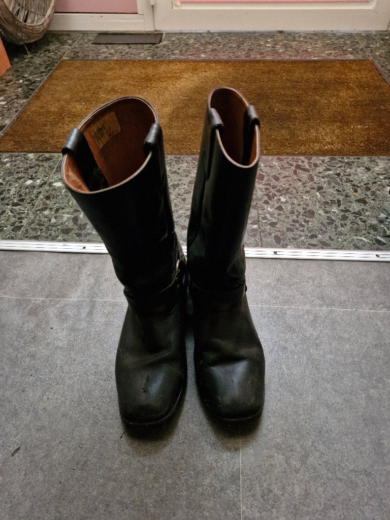 bottes de moto, Enlèvement